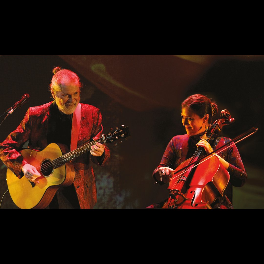 Beppe Gambetta and Natalie Haas performing together.