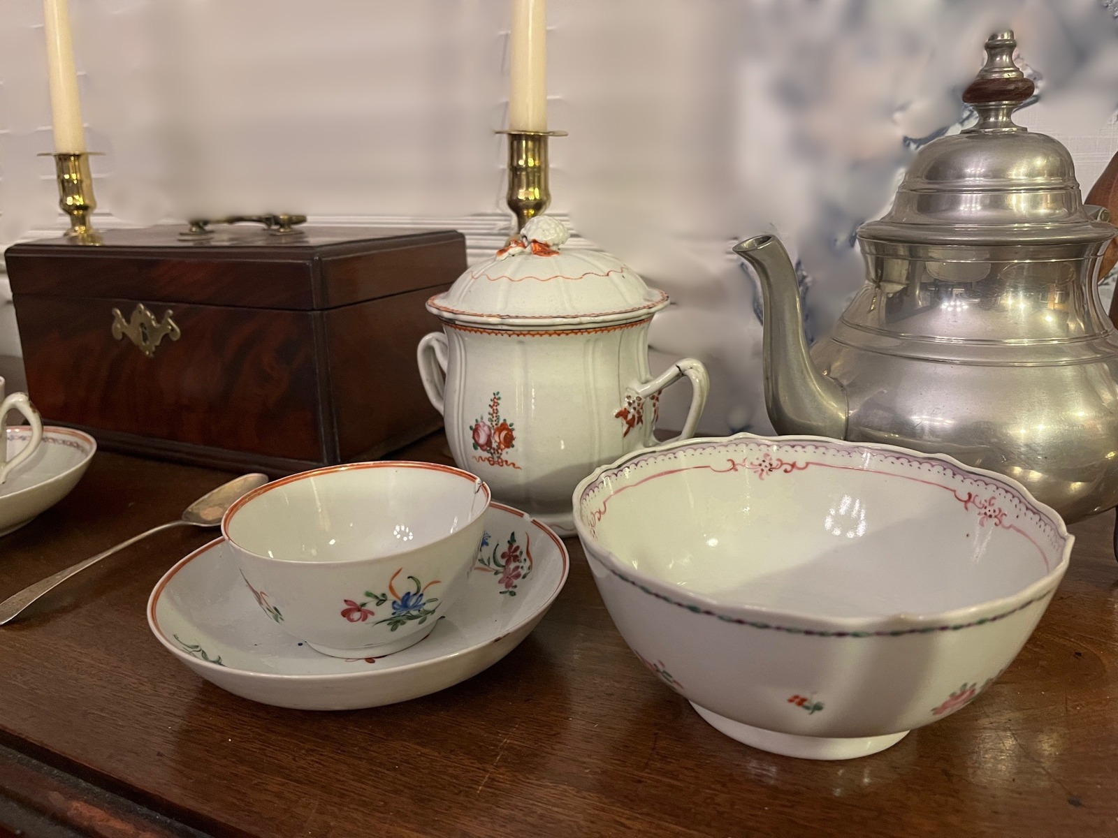 18th-century tea service items from a private collection.